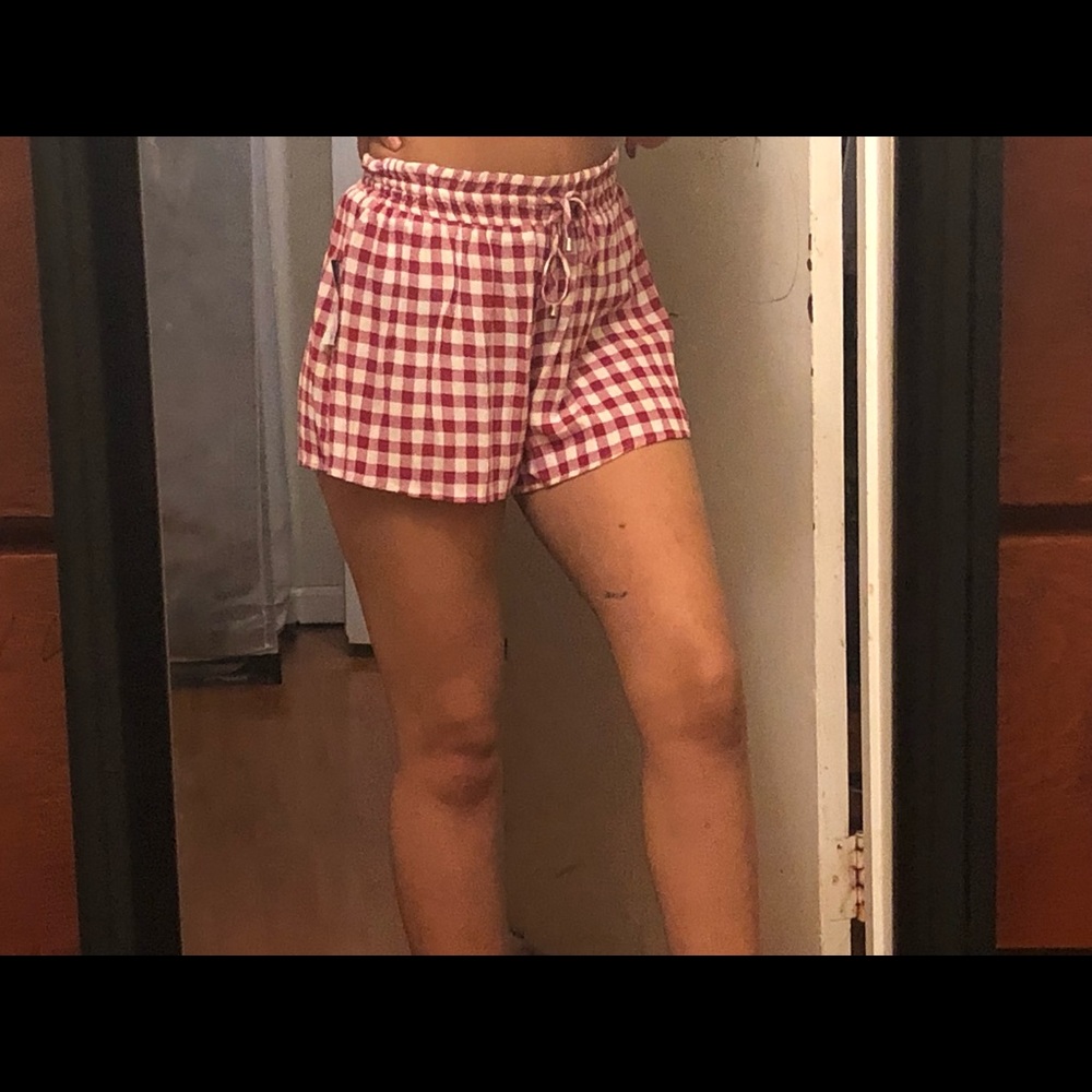 Shorts - Picture 2 of 4